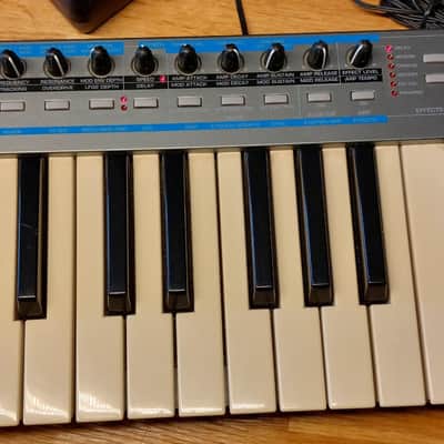 Novation XioSynth 25 10-Voice Synthesizer 2007 - Silver image 15