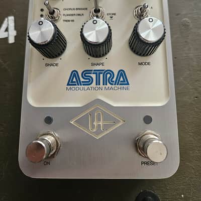 Universal Audio Astra Modulation Machine 2021 - Present - White image 1