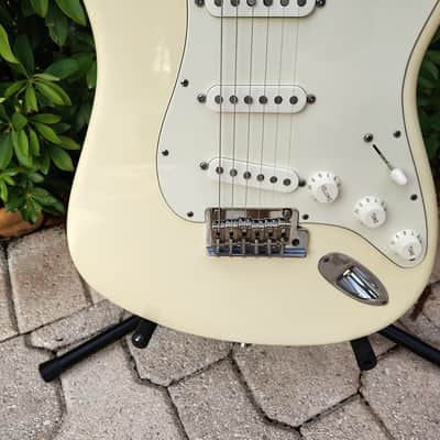Fender American Standard Strat Stratocaster Olympic White *UNPLAYED* 2011 image 9