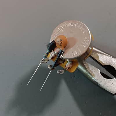 TREBLE BLEED "KINMAN Spec DarkArt V" 1.2nF Centralab Ceramic Axial capacitor, 130K Takman Metal Film resistor image 2