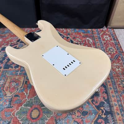 1988 FenderStratocaster Model ST43 Vintage White image 9
