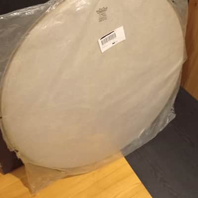 Remo RARE (NOS) Legacy LA / With Reemlar 24"bass drum head 80s-90s  - Classic white 🤍 image 3