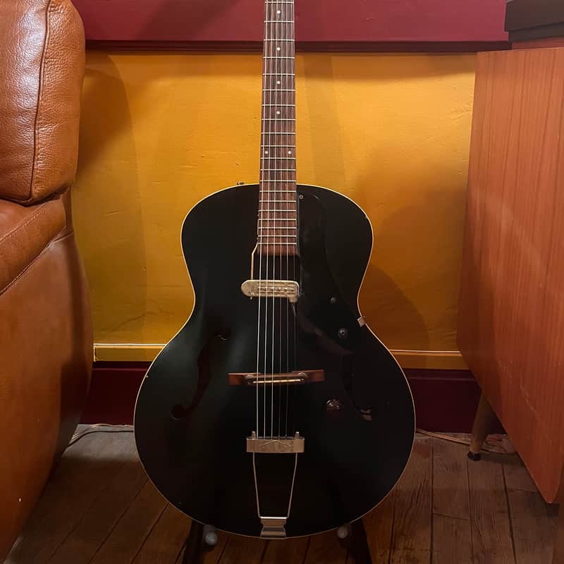2008 Godin 5th avenue modified Black