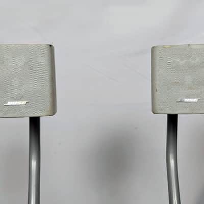 Bose FreeSpace 3 Surface Mount Satellite Speakers - White Pair w/ Omnimount Stands image 3