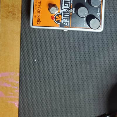 Electro-Harmonix Op Amp Big Muff Pi Reissue 2017 - Present - Black/Orange image 7