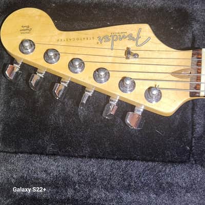 Fender Stratocaster 2008 - ruby red image 2
