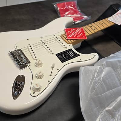 Fender Player Stratocaster BRAND NEW Polar White SSS Strat Maple Neck Pro Electric Guitar image 1