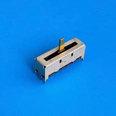 YAMAHA PSR-40 Keyboard Part: Auto Bass Chord 5-Position Slider Switch