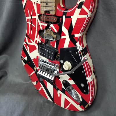 2021 EVH Striped Series Frankie Red / White / Black Stripes Relic image 3