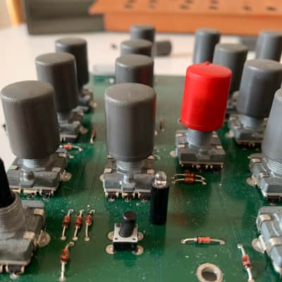 As Is For Parts / Repair Waldorf Microwave XT Rackmount Wavetable Synthesizer 1998 - Orange image 14