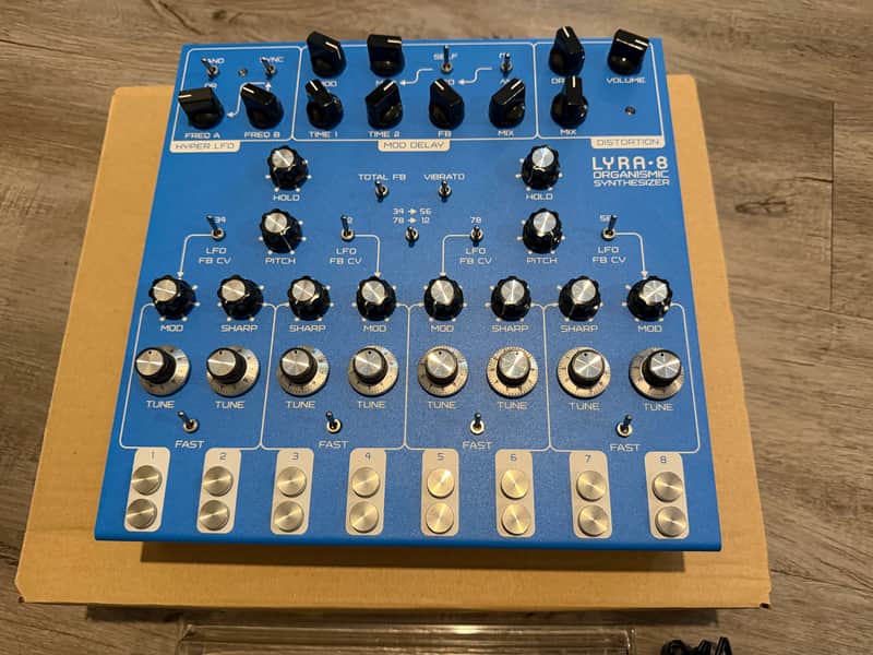 Soma Laboratory Lyra 8 - Zanzibar Blue w/ Decksaver image 1