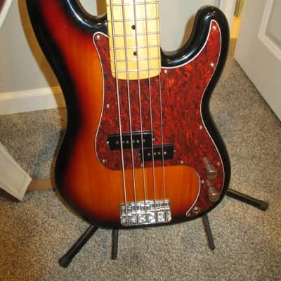 Squier Vintage Modified Precision Bass V 2014 - 2016 - 3-Color Sunburst image 9