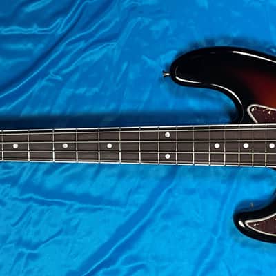 Fender AM. Vintage II '66 Jazz LEFTY, 3 Tone Sunburst w/ Rosewood image 2