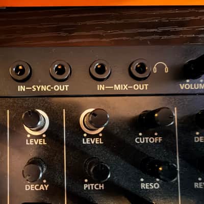Roland T-8 AIRA Compact Beat Machine image 12