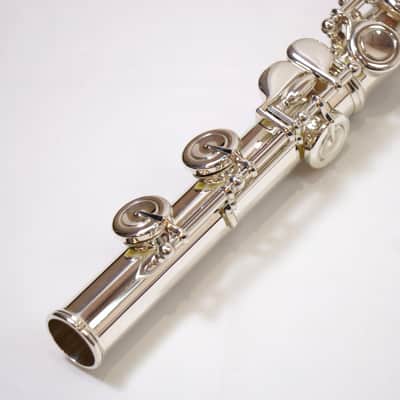 YAMAHA YFL-614 Silver-Body Flute [41538] (06/15) image 7