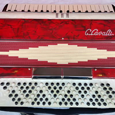 Rare Vintage G. Cavalli 80s-90s - 41 Treble Key 120 Bass Key - Cherry Red - Mint Condition image 4