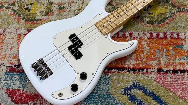 1989 Peavey Fury 4-String Bass - Made in USA P-Bass Style in Artic White with Hardshell Case image 1