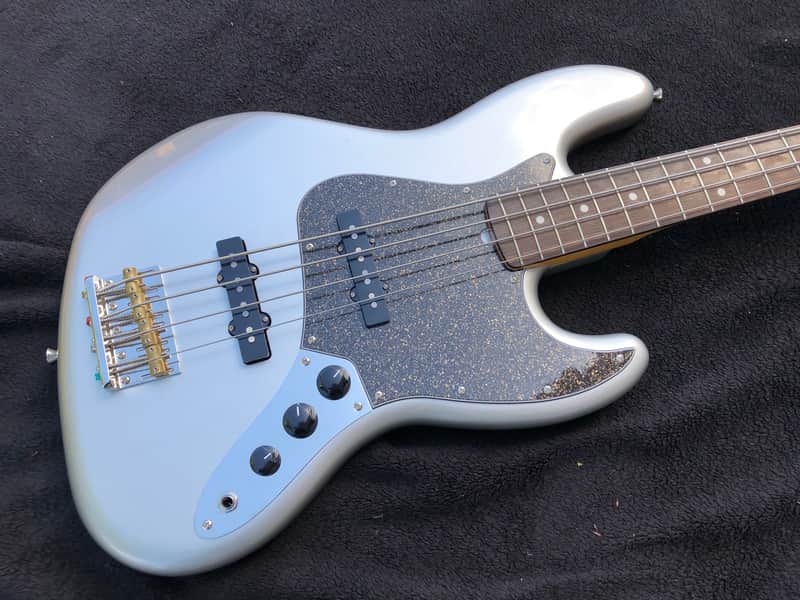 Squier Classic Vibe 60s Jazz Bass Inca Silver - Matching Headstock image 1