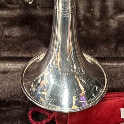 Bach Stradivarius Trumpet Model 37, Silver Finish image 5