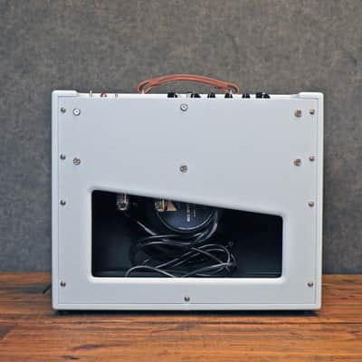 Carr Sportsman 1X12 Combo New from Authorized Dealer 2026 - Sonic Blue/Brown Handle image 3