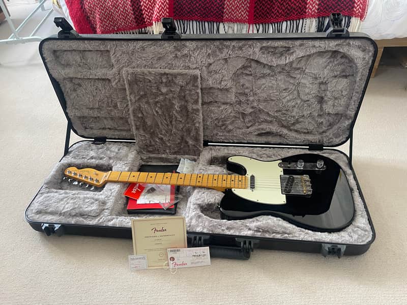 Fender American Professional II Telecaster with Maple Fretboard 2020 - Black image 1