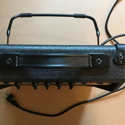 Epiphone Studio 105  19 watts guitar amplifier tube practice amp image 10
