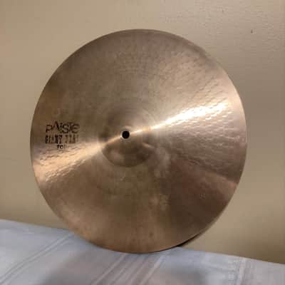 Paiste Giant Beat 15” Top hi hat cymbal 897 grams - Brilliant image 4