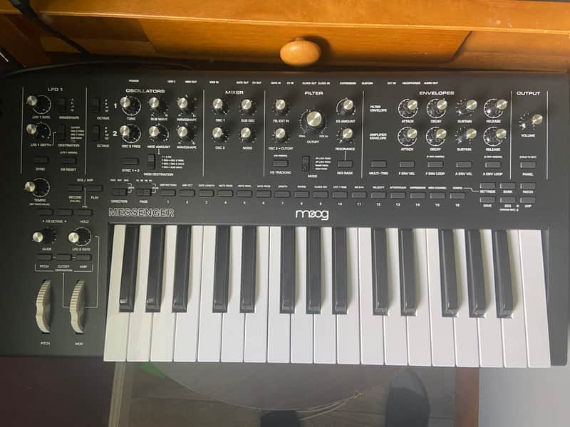 Moog Messenger 32-Key Monophonic Synthesizer 2025 - Present - Black image 1