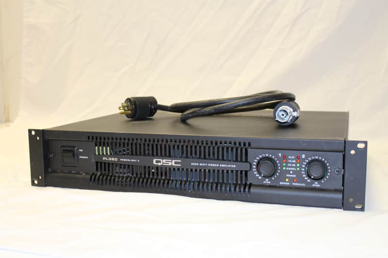 QSC PL380 Powerlight 3 Series Lightweight Rack-Mounted Power Amp