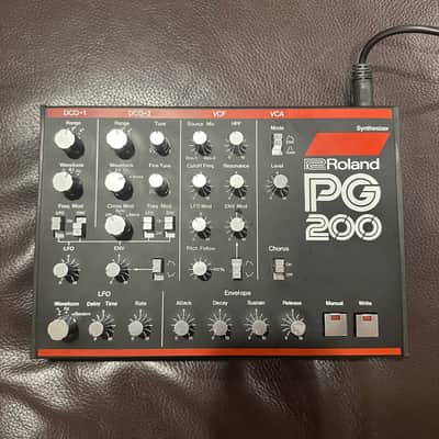 Roland PG-200 Synthesizer Programmer | Reverb