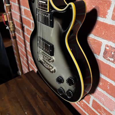 Epiphone Les Paul Custom Pro silver burst! With hardcase image 2