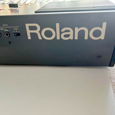 Roland Juno 106 s, original chips 80017a, fully restored, calibrated, iconic analog image 8