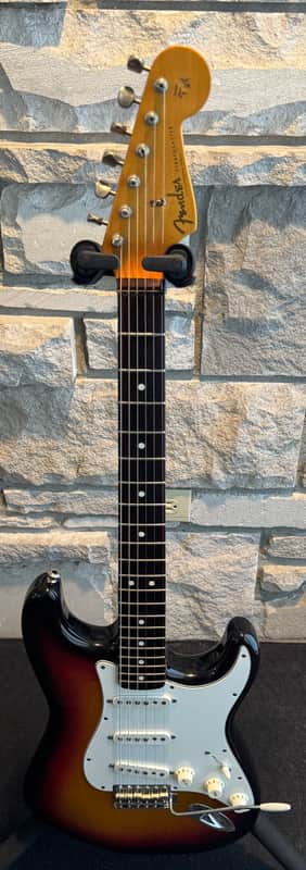 Fender American Vintage '62 Stratocaster 1986 - 3-Color Sunburst image 1