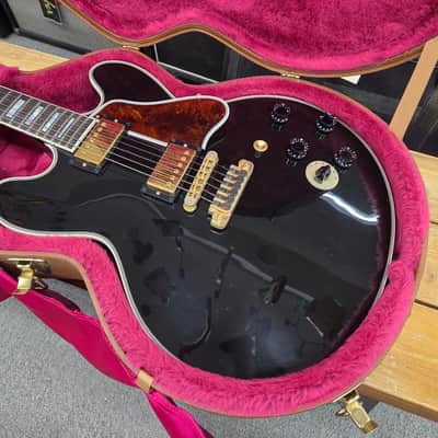 Gibson BB King Lucille 2001 with case - Ebony image 2