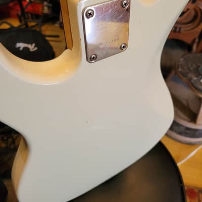 Peavey International Milestone II 4-String Bass Guitar image 5