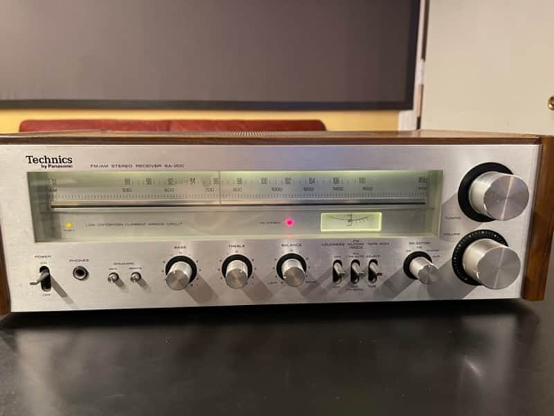 TECHNICS SA-200 AM/FM STEREO RECEIVER image 1