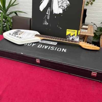 Vox Phantom VI guitar Ian Curtis Joy Division type 1960s - White image 3