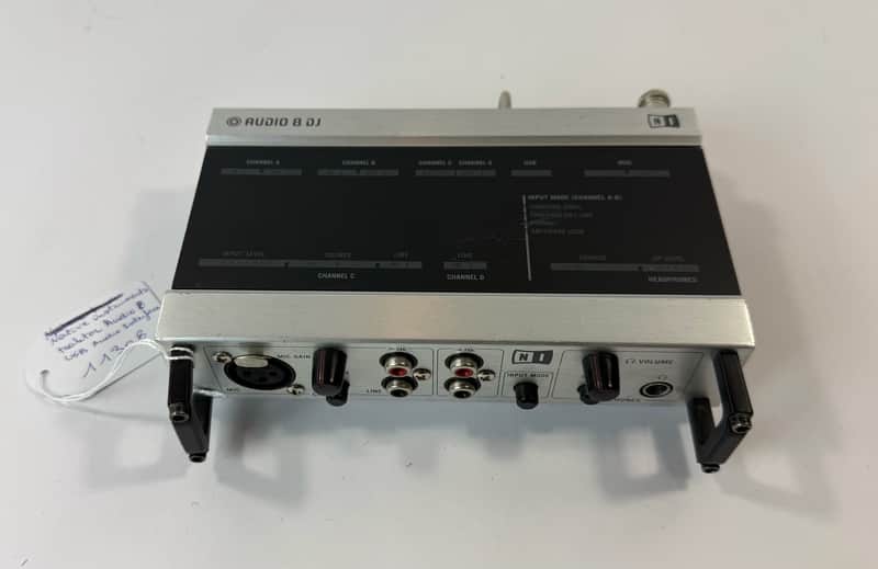 Native Instruments Audio 8 Dj image 1
