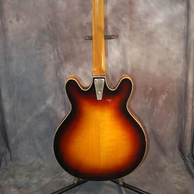 Video Demo 1967 Danelectro Coral Firefly Bass F2B4 Lipstick Pickups OrigVictoria Hardshell Case image 8