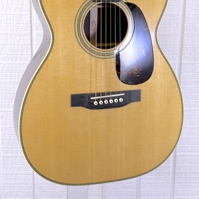 Martin 00-28 w/Case M2980843 image 6