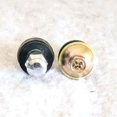 Yamaha NOUVEAU LUG POST PAIR image 2