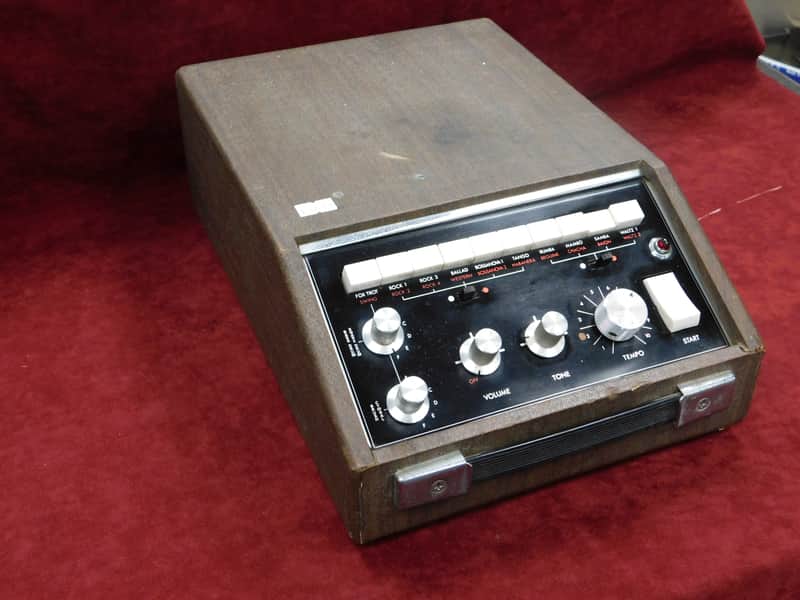 Univox SR-55 Analog Drum Machine *Pro Serviced for the sale image 1