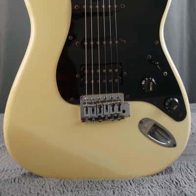 Fender Stratocaster 1984 - 1987 - White Japan image 1