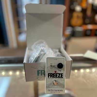 Electro-Harmonix Freeze Nano Sound Retainer Sustain Pedal 2010 - Present - Blue / Gray image 3