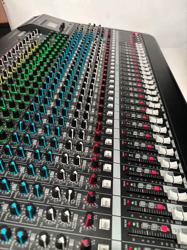 Yamaha MGP32X 32 Channel Analog Mixing Console 2017 - Present