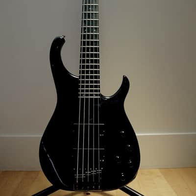 Modulus Quantum 5 Thru-neck Bass 2001 Black image 2