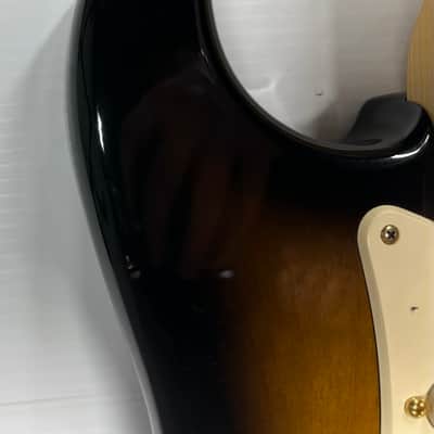 Fender 50th Anniversary American Deluxe Stratocaster 2004 - Sunburst image 8