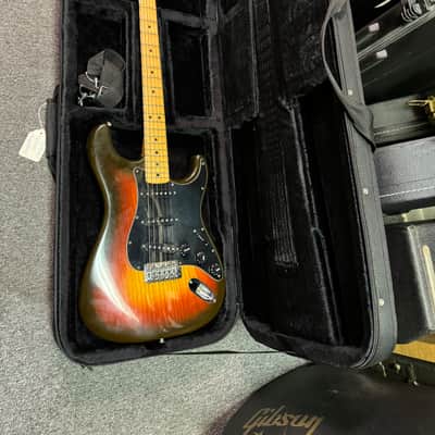 Fender Stratocaster with Scalloped Maple Fretboard 1978 - 1981 - Sunburst image 11