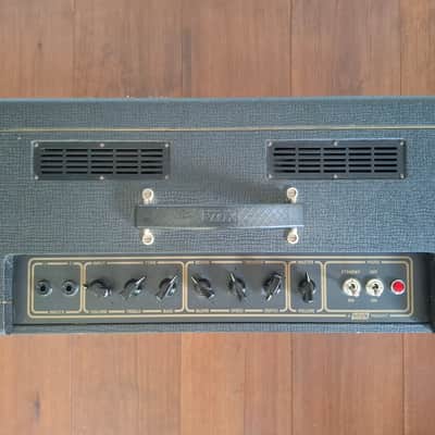 Vox AC15TB2 15-Watt 2x10" Guitar Combo 1996 - 2004 - Black image 3