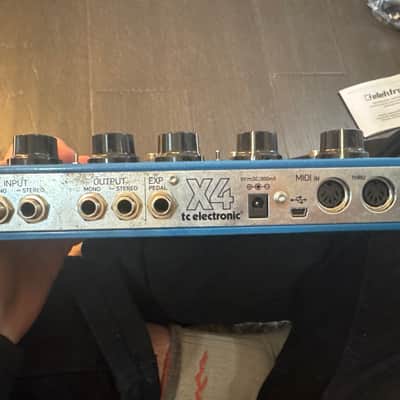 TC Electronic Flashback X4 Delay & Looper 2011 - 2019 - Blue image 2
